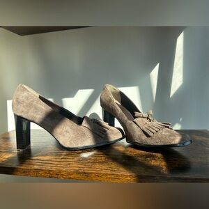 Newport News Brown Suede Tassel Heels Size 8B